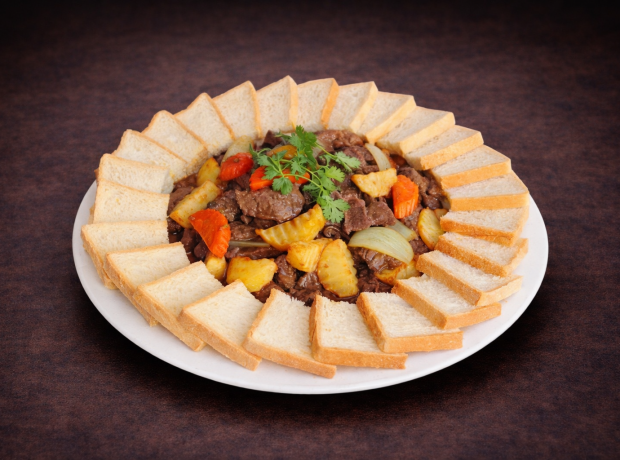Bò úc sốt rượu vang